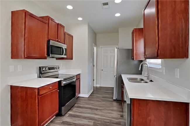 Photo - 843 Lobdale Falls Dr