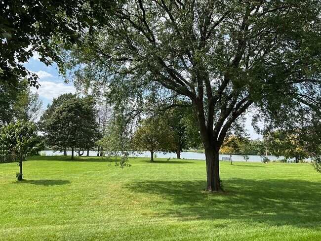 Photo - 1206 N Streamwood Ln