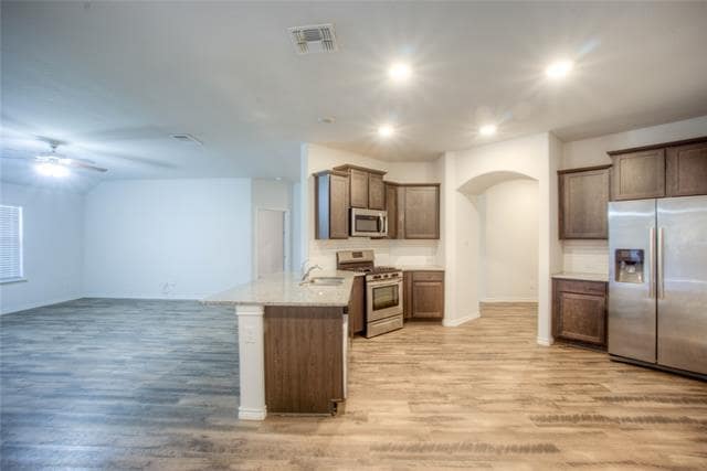 Photo - 621 Jamestown Ln