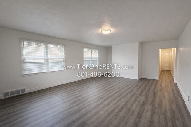 Photo - NO DEPOSIT option available for qualified renters with Obligo Unidad A