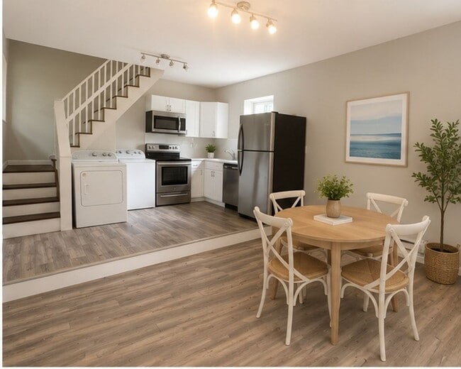 Photo - 177 - 501 Montgomery- Unit 3