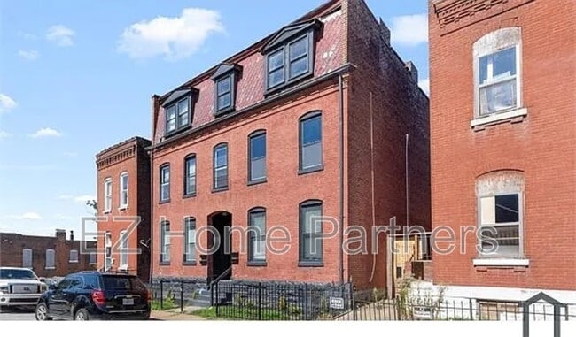 Building Photo - 2317 Indiana Ave Unit 1F