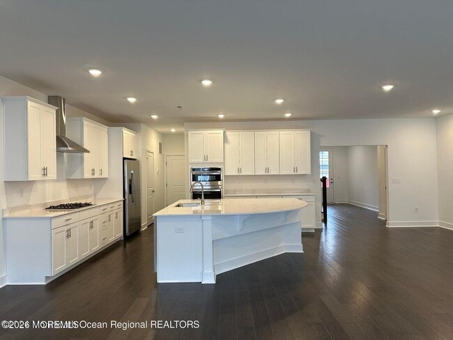 903 Navigator Ave