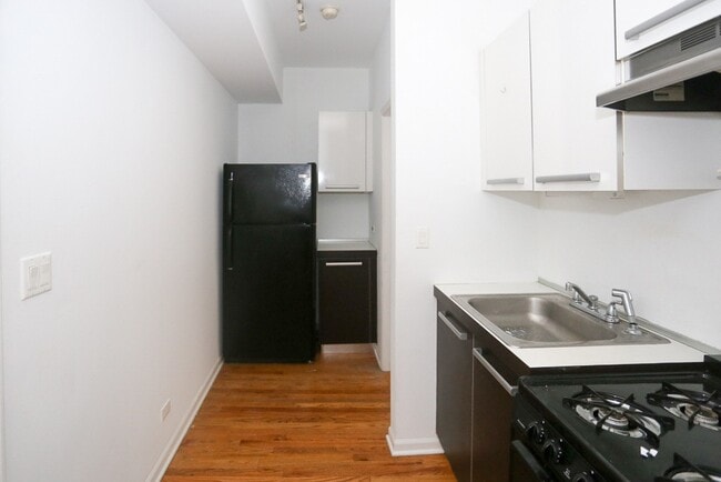 Photo - 5054 N Winthrop Ave Unit 602