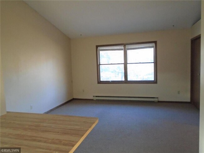 Photo - 1634 Greeley St S