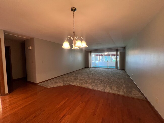 Walk to the Landing - Walk to the Landing Townhome