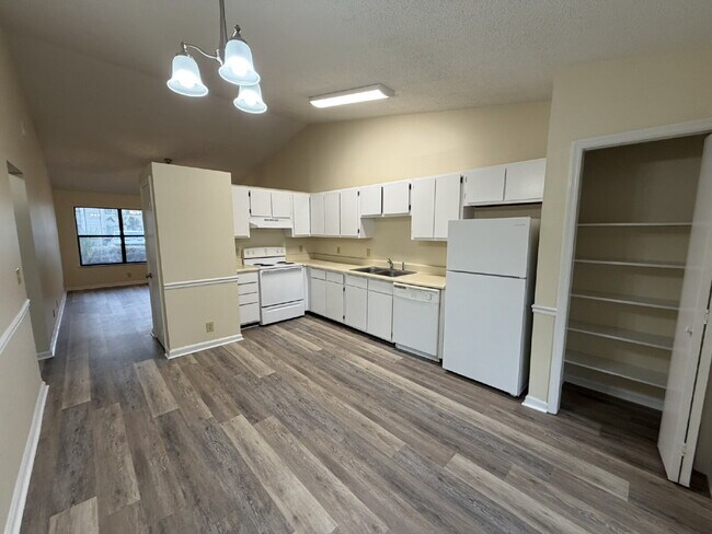 Photo - Condo For Rent Unit 110