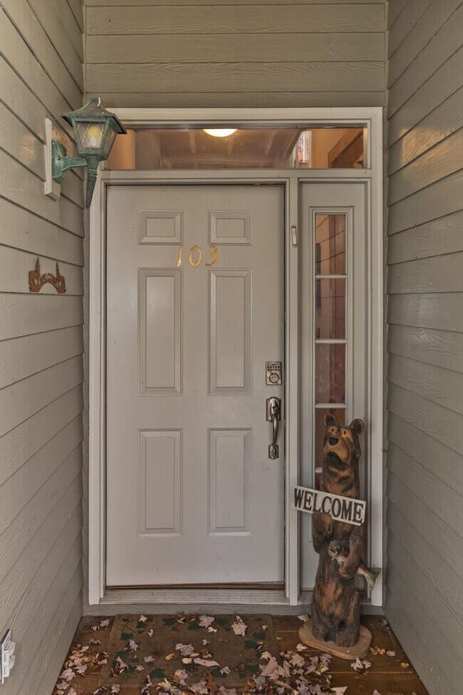 Mountain Air Villa Condo Unit 3103 Condo for Rent in Burnsville, NC