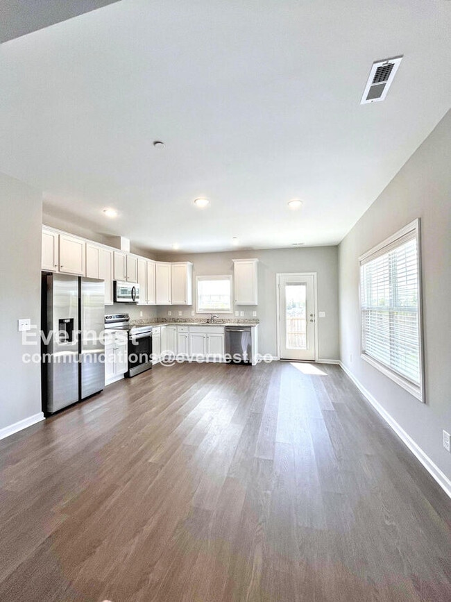 Photo - 1305 Ventura Ln