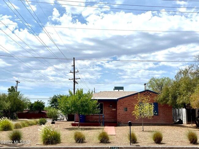 Building Photo - 1746 E Copper St