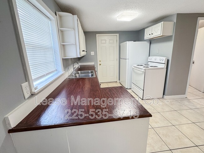 Photo - 2822 Elizabeth St