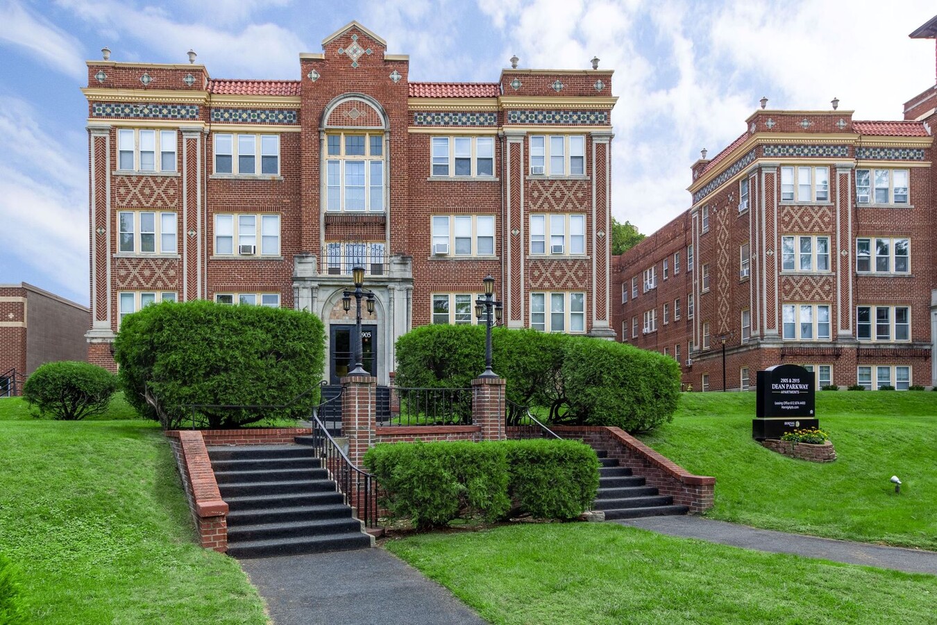 Calhoun Beach Apartments - Calhoun Beach Apartments