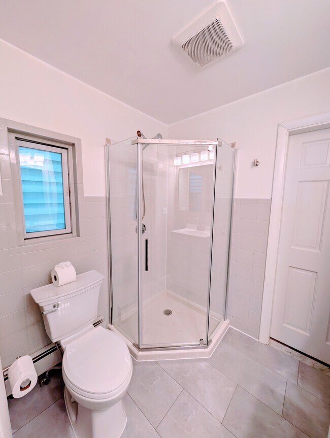 Photo - 656 Dorchester Ave Unidad #2