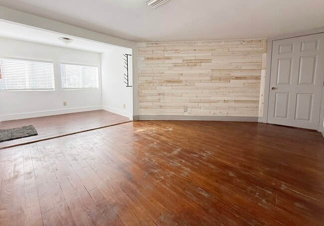 Photo - 2405 Sunset Blvd