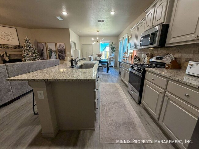 Photo - 7504 89th St