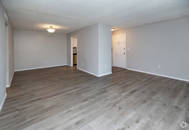 2BR, 2BA - 1,015SF-Living room