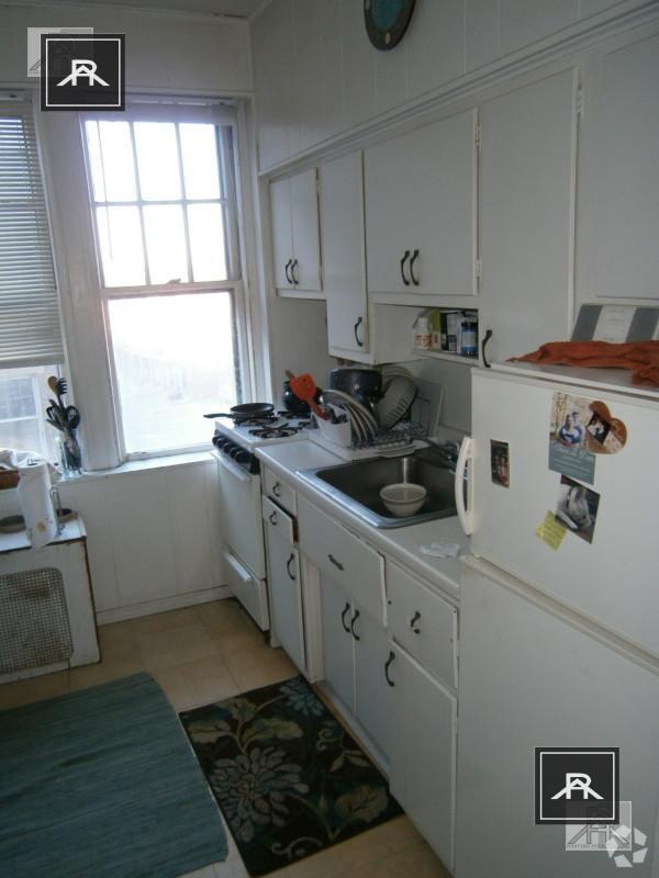 Building Photo - 1 bedroom in Brighton MA 02135 Unit 10 Rental