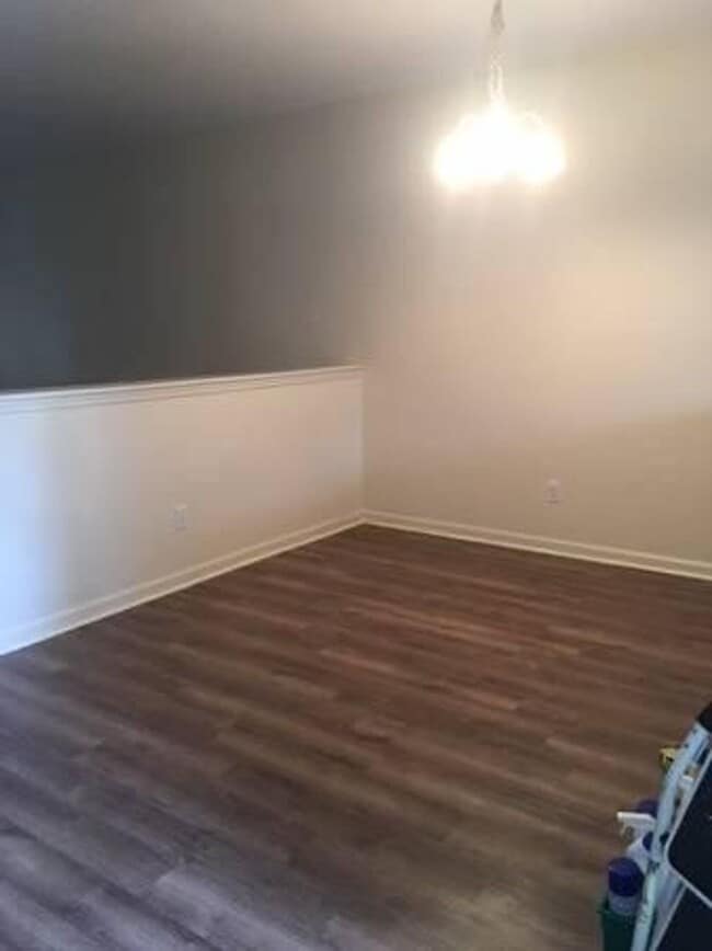 Building Photo - J202 Unit J202