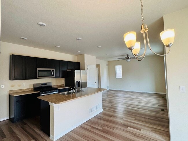 Photo - 5642 Heathland Terrace