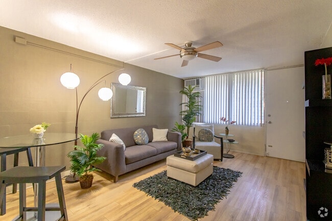3BR, 1.5BA - 904SF - Waena Apartments
