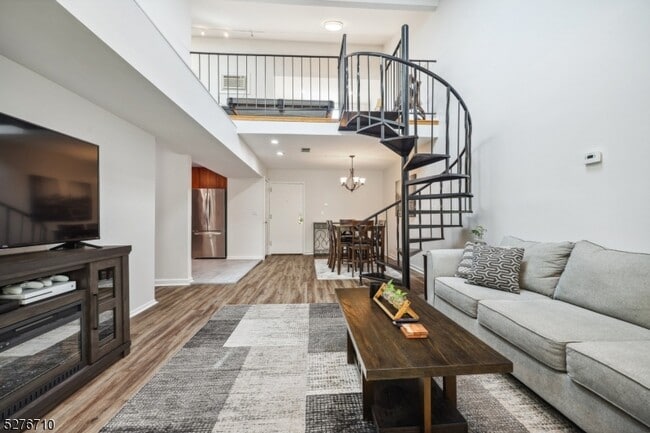 Photo - 41 Mt Kemble Ave Unit 405