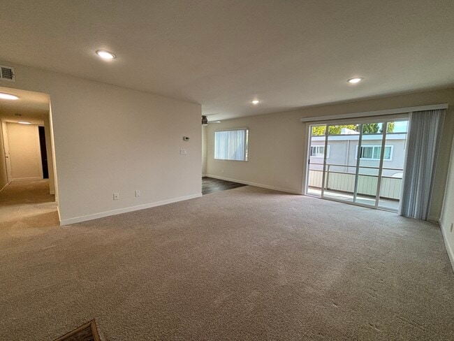 Midtown Apartments