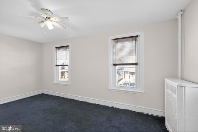 Photo - 459 Martin St