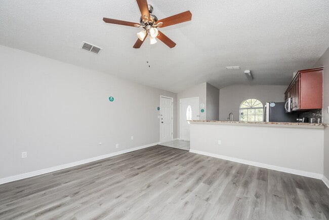 Photo - 1323 Dover Dr