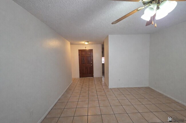 Photo - 1625 W Hillside Pl