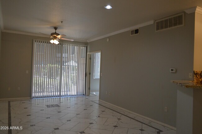 Photo - 1701 E Colter St Unidad 183