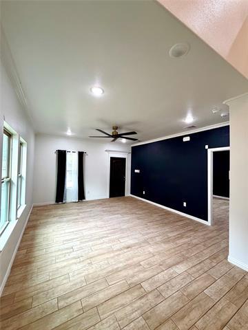 Photo - 8901 Silver Crk Rd