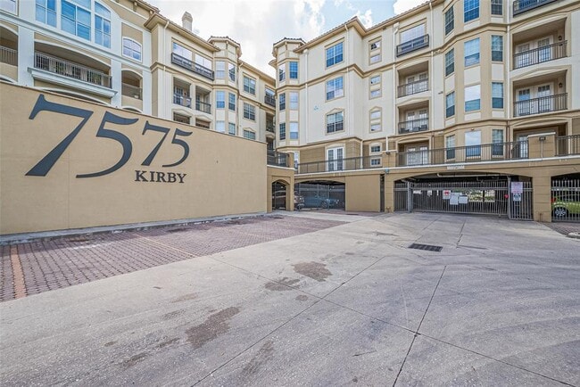 Building Photo - 7575 Kirby Dr Unit 3105 Rental