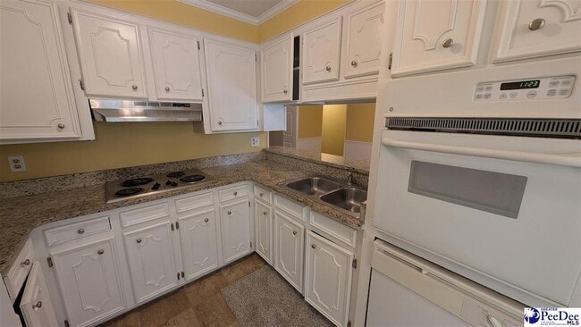 2262 Kingston Dr