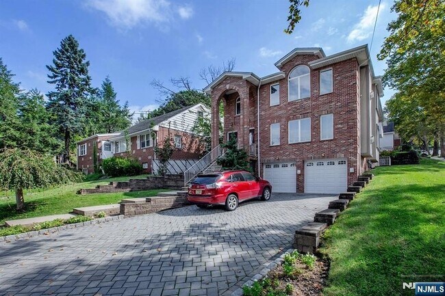 Photo - 470 Chestnut St Unit B