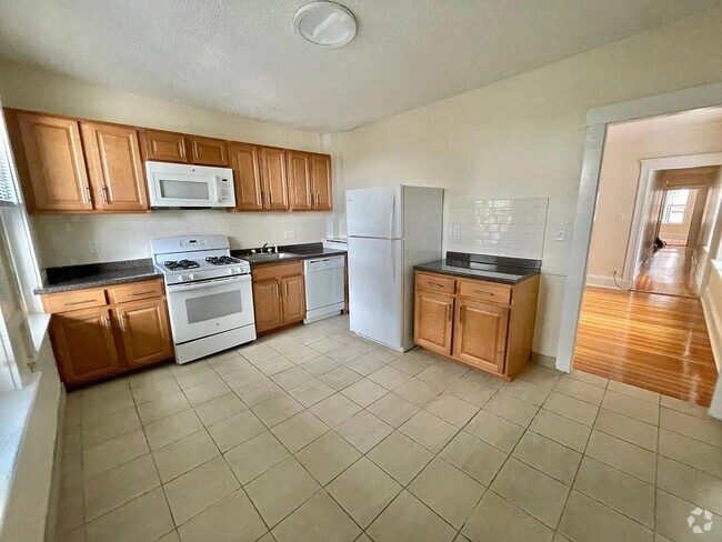 Building Photo - 9 Barrows St Rental