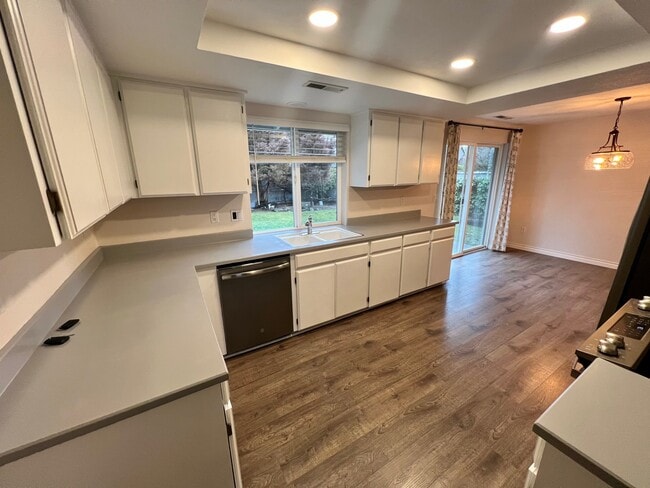 Photo - 2982 Stonebrook Dr