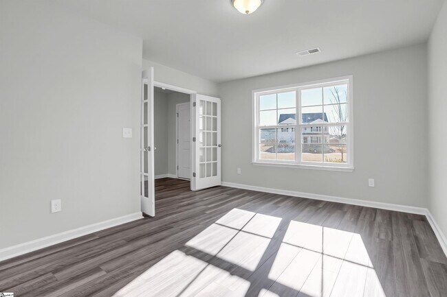 Photo - 107 Mary Grace Dr