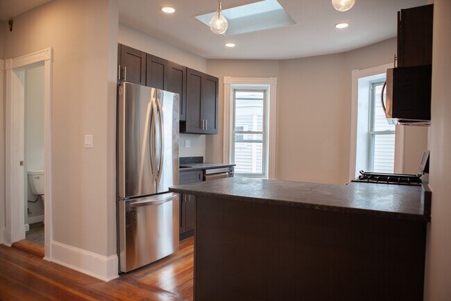 Photo - 19 Rowell St Unit 3