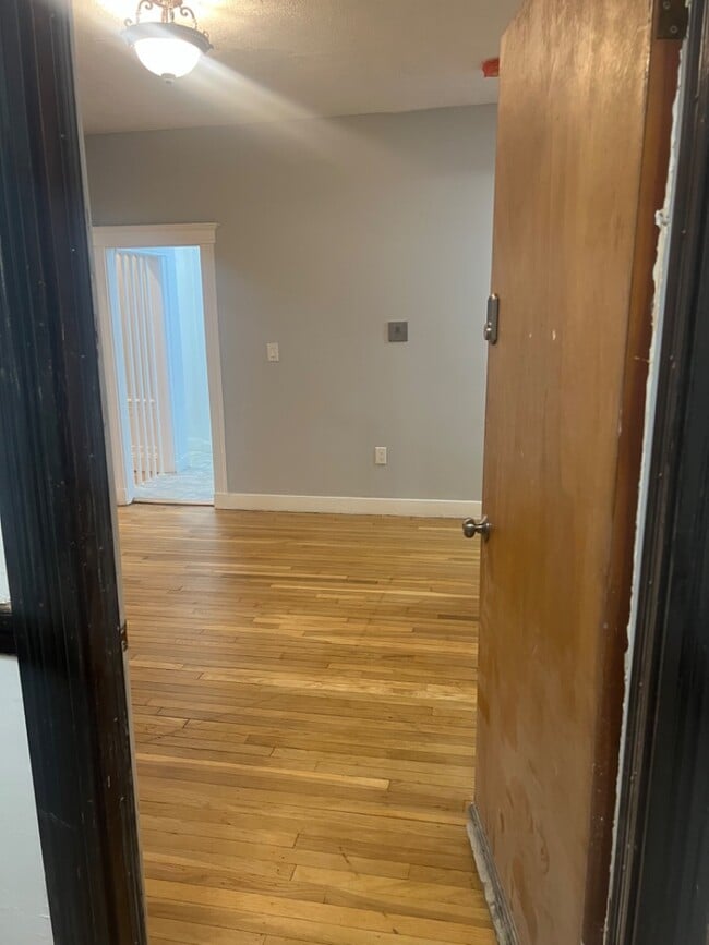 Photo - 31 Middleton St