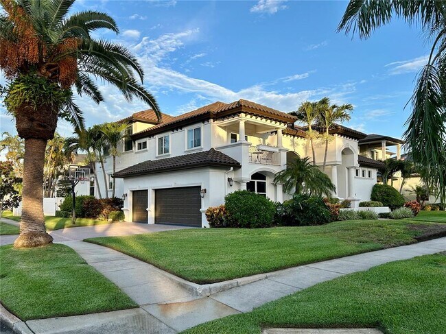 Photo - 1089 Cordova Blvd NE
