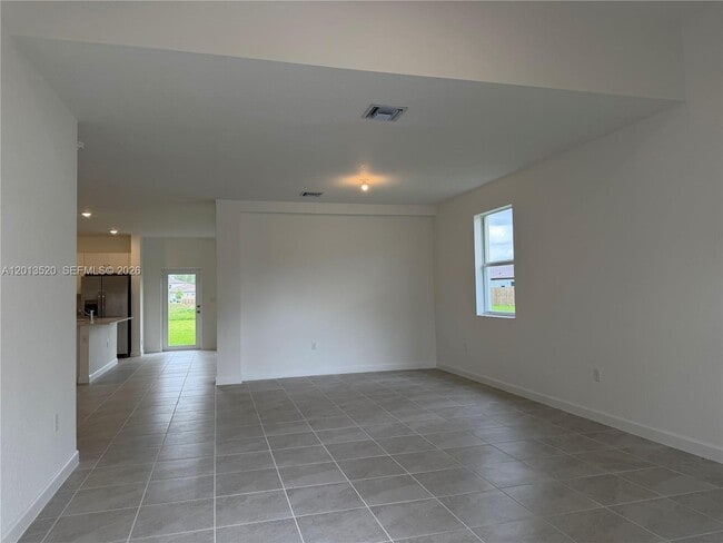Photo - 2384 SE 29th St