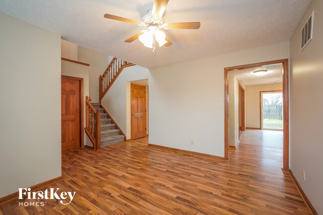 Photo - 785 Hummingbird Ln