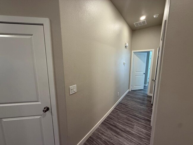 Photo - 67 Maverick Dr