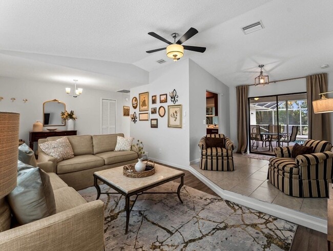 Photo - 1535 Ultramarine Ln