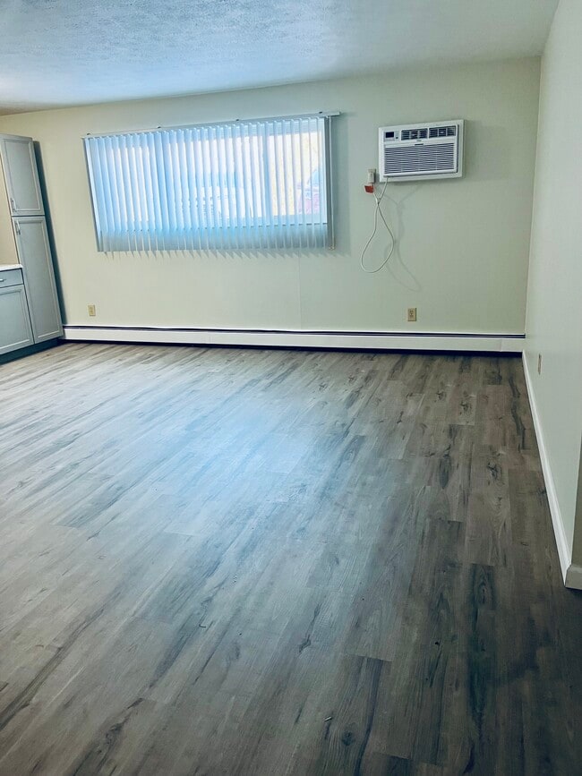 3 Bedroom Livingroom - Spaulding Loch