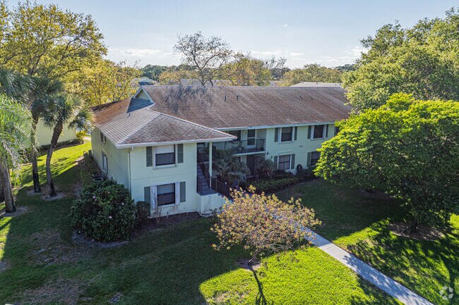 Entrance - Sabal Ridge Condominium