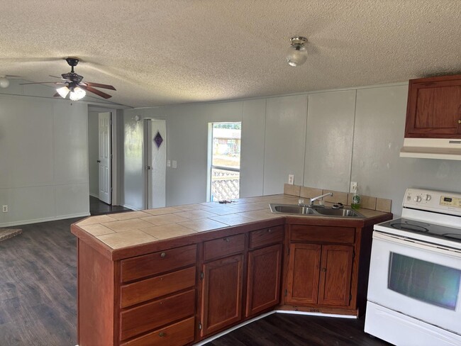 Photo - 601 Lubbock St