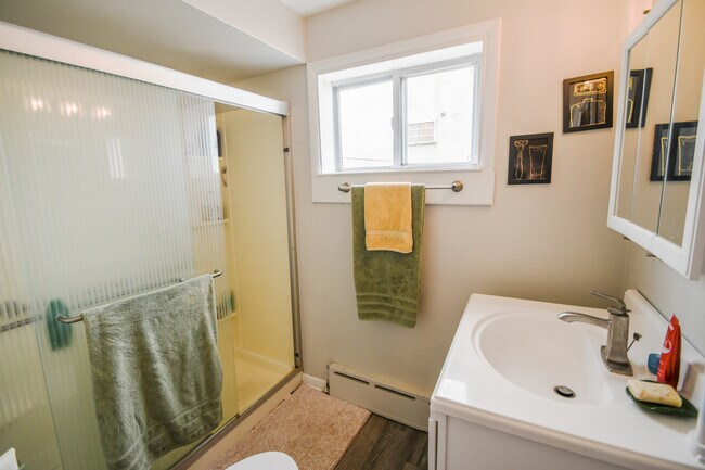 Photo - 373 Tree St