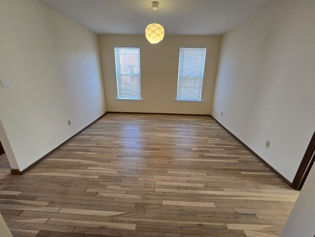 Living Room - 6273 Delmar Blvd Apartamentos