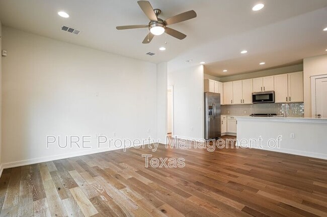 Photo - 6800 Menchaca Rd